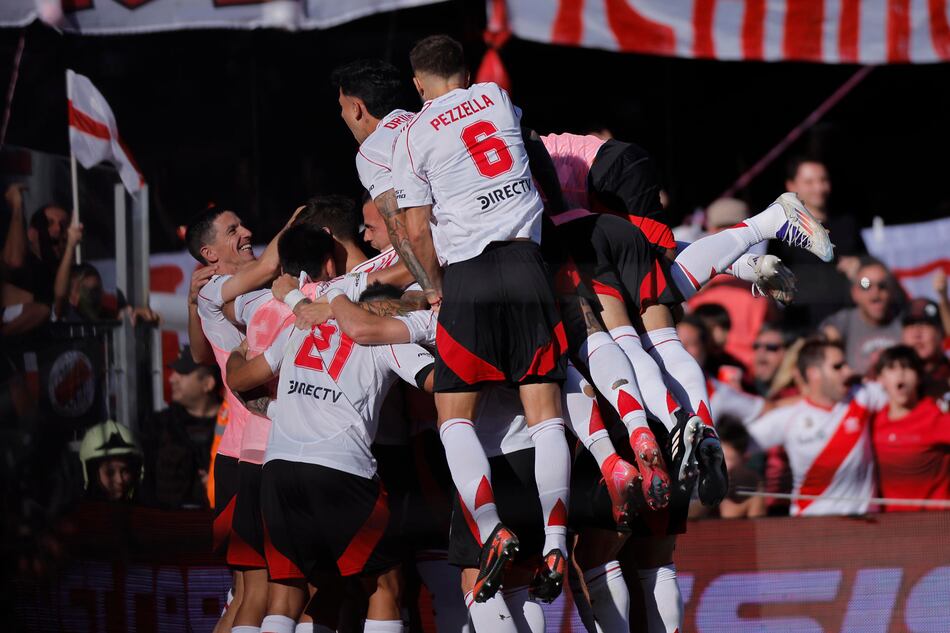 River Plate vence 2-1 a Boca en el Superclásico argentino