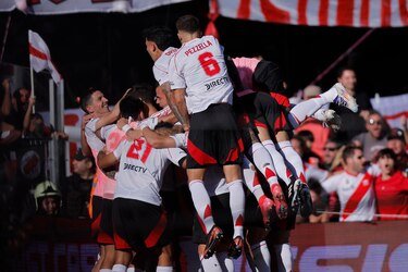 River Plate vence 2-1 a Boca en el Superclásico argentino