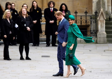 Enrique y Meghan comienzan su nueva vida en Los Ángeles, fuera de la realeza