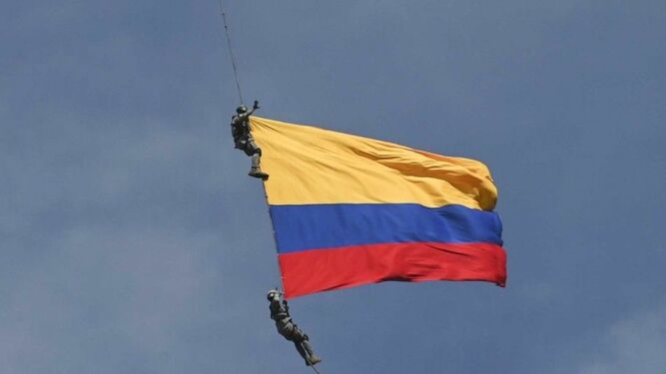 Dos militares mueren al caer de un helicóptero en Colombia