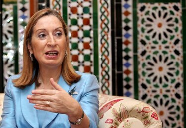 Ana Pastor: Partes en conflicto tienen que 'arrimar el hombro'