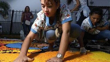 18 alfombras para honrar al Corpus Christi