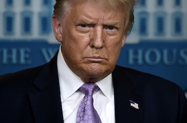 Facebook y Twitter castigan cuentas de Trump por violar reglas al desinformar sobre la pandemia