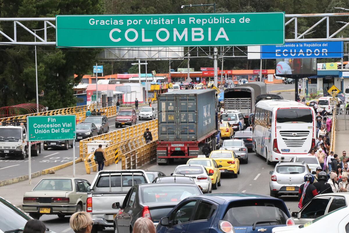 Entran en vigor aranceles del 100% impuestos por Ecuador a importaciones colombianas