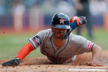 El venezolano José Altuve lidera una nueva exhibición de los Astros