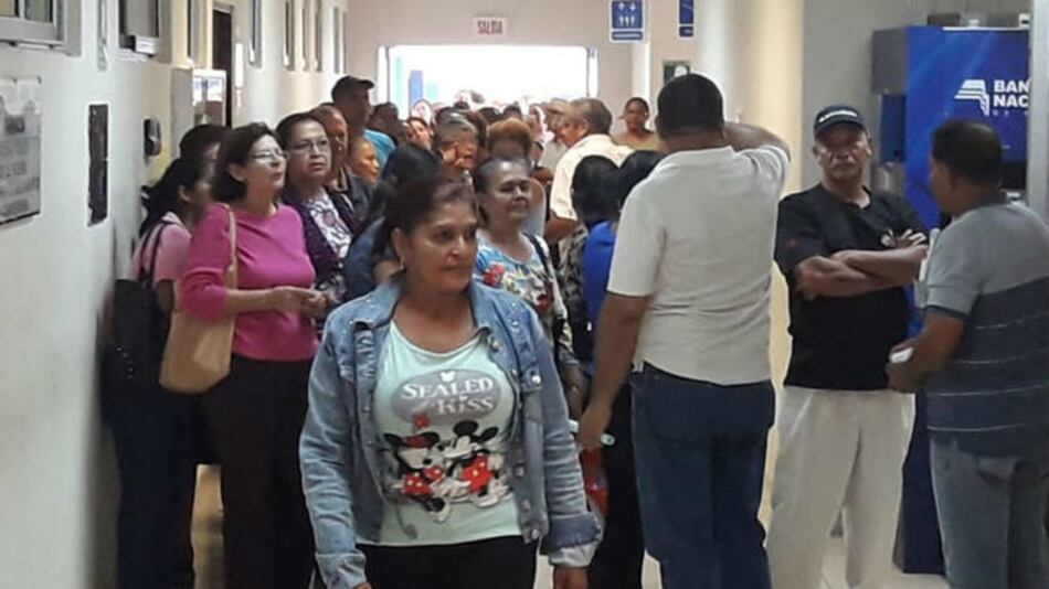 Pacientes se quejan por expedición de citas en hospital chitreano