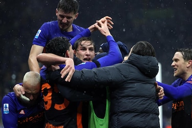 El Inter ruge y aplasta al Pisa para seguir líder