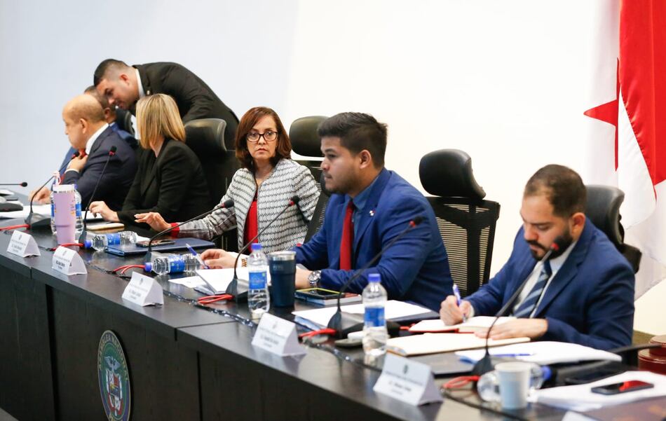 Consultas sobre las reformas a la CSS en la Asamblea Nacional