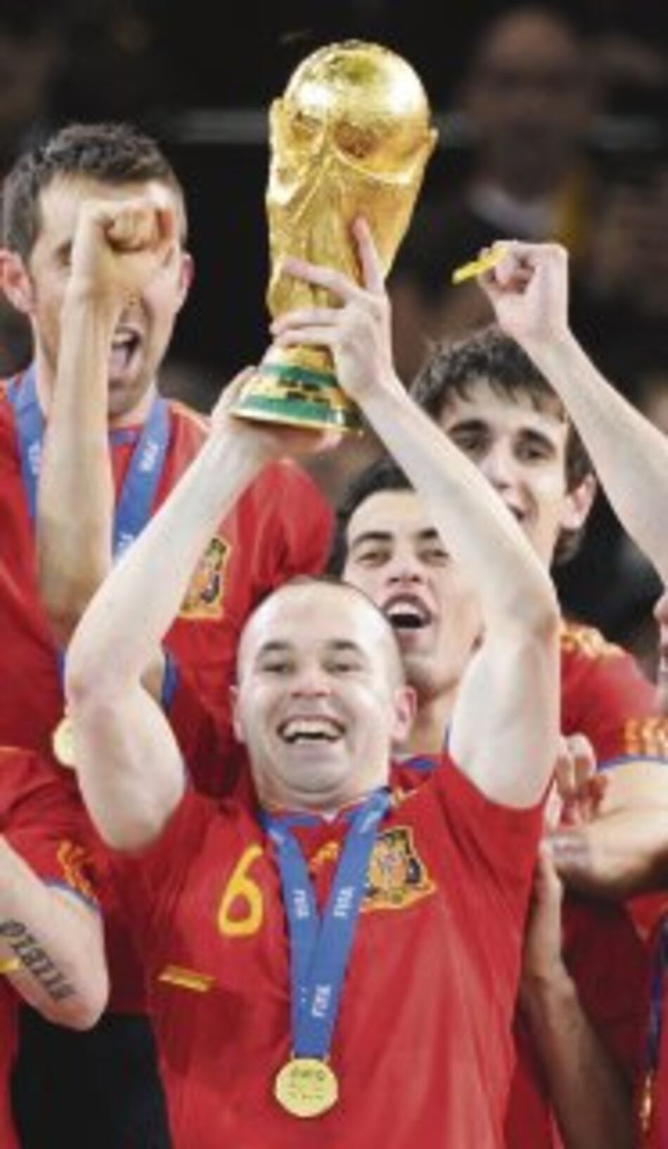 España levanta la copa