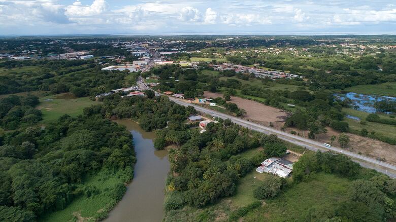 Así se destruye el río La Villa: plomo, arsénico y cadmio contaminan sin control