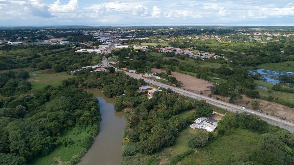 Mesa interinstitucional trabaja en medidas urgentes tras contaminación del río La Villa
