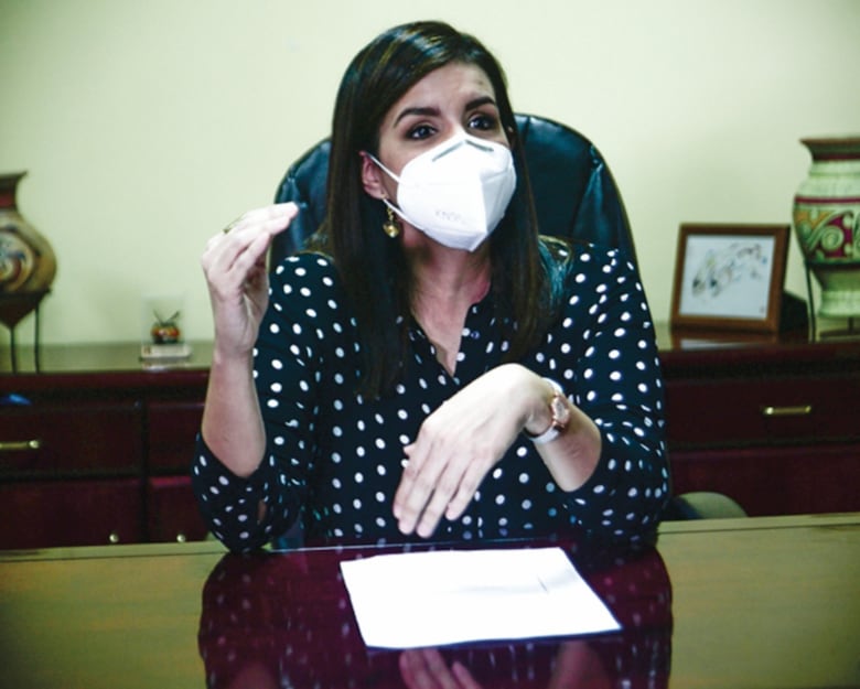 Las cuatro versiones de un ‘préstamo’ de funcionarios