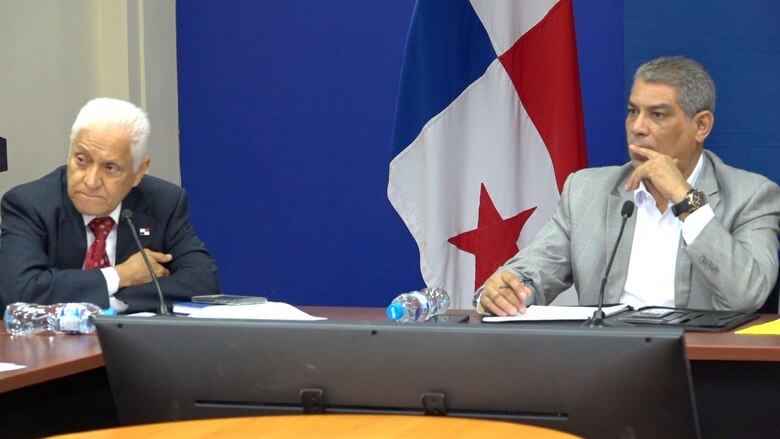 Minsa evalúa opciones para solucionar la falta de plazas para formar médicos internos