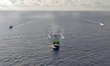 Guardacostas de Estados Unidos interceptan en el Caribe un buque que transportaba combustible a Cuba
