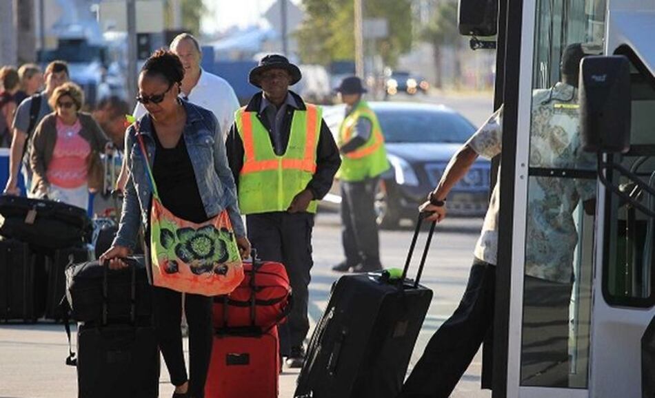 Crucero de histórico viaje a Cuba regresa a Miami