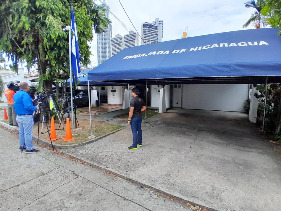 ¿Se desinfla la influencia política de Martinelli con su salida a Nicaragua?