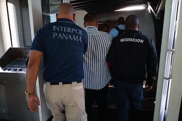 Panamá deporta a dos ecuatorianos vinculados con fugas de presos y corrupción