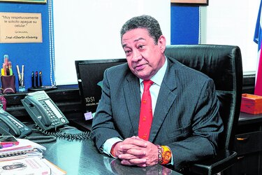 'Para temas legales, la ‘Constitución’. Para lo moral, la ‘Biblia'