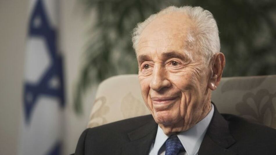 Expresidente israelí Shimon Peres, en estado crítico tras accidente vascular