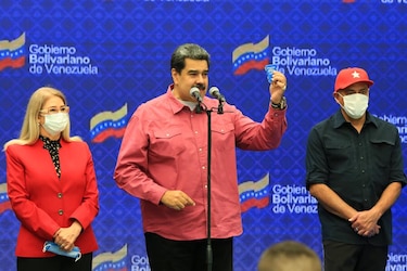 Nicolás Maduro recobra el control del Legislativo tras ganar comicios con alta abstención