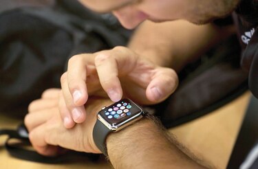 Apple, demandada por tecnología para monitorear latidos