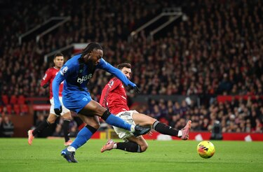 Old Trafford vibra con festival de goles de Manchester United y Bournemouth