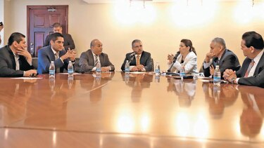 Comisión de Credenciales, sin decidir sobre caso de suplentes
