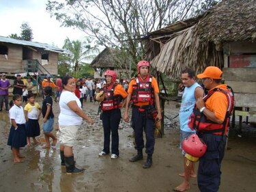 Desbordamiento del río Jacú afecta diez viviendas en Bugaba