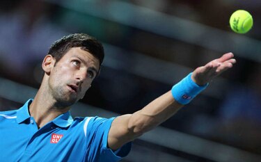Djokovic se estrena con fácil victoria en Dubái