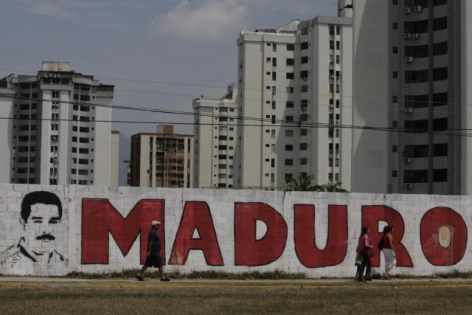 Maduro llama al pueblo a salir a la calle para defender memoria de Chávez