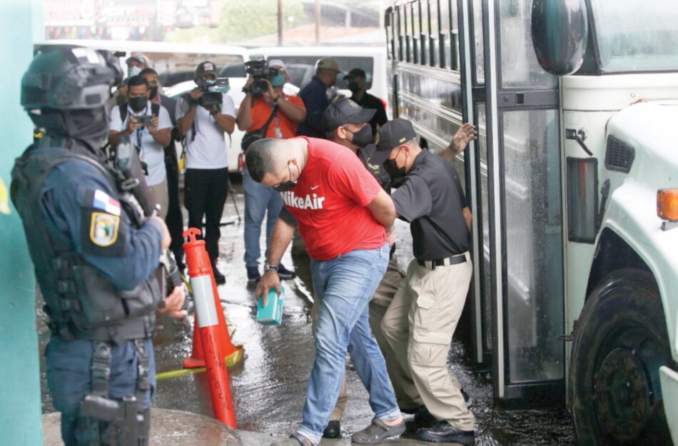 Policías, abogados y funcionarios apoyaban red dedicada al narcotráfico