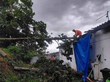Emergencias por lluvias dejan viviendas afectadas y vías obstruidas en tres provincias
