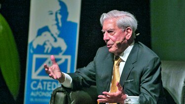 Honor para Vargas Llosa
