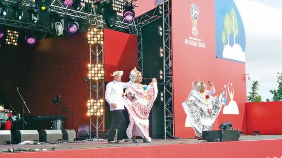 El folclor y el típico se tomaron Saransk