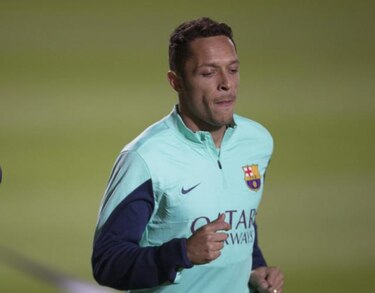Adriano, fuera de la convocatoria por sus molestias musculares
