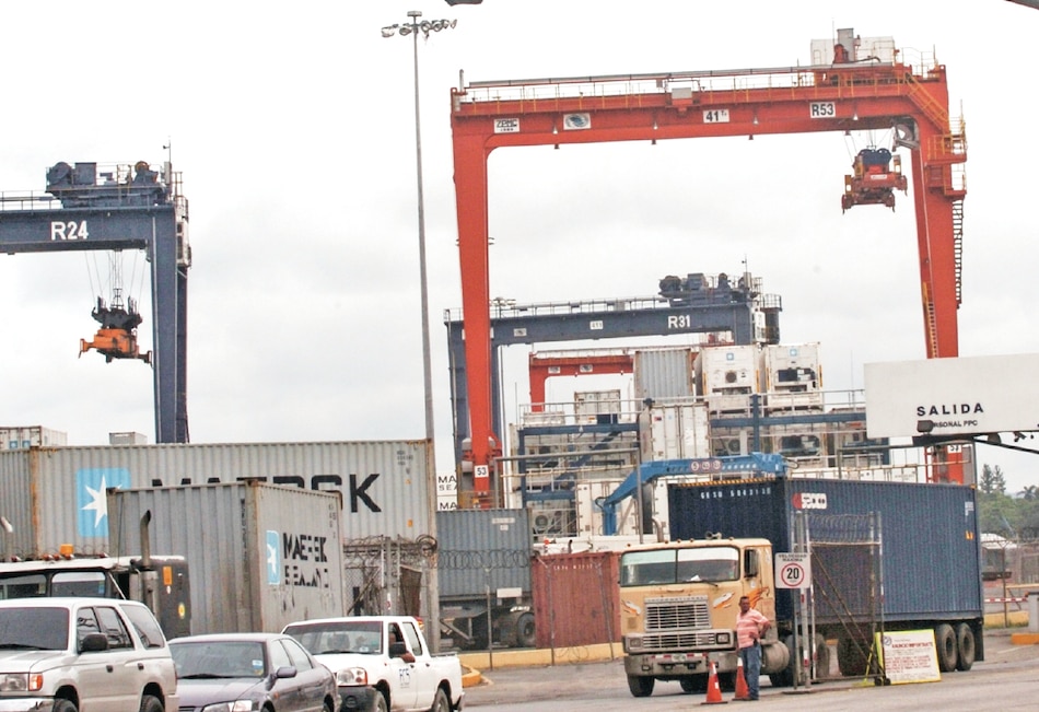 Fijan nuevas tarifas de carga terrestre en contenedores
