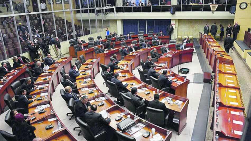 Piden un alto al clientelismo político