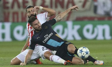 Giroud rompe la maldición del Arsenal