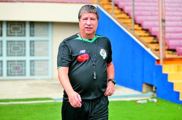 Bolillo Gómez tiene las medidas para Jamaica