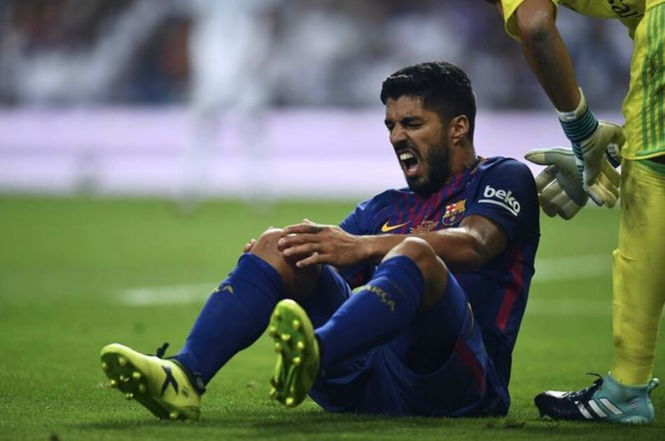 Luis Suárez, un mes de baja por una distensión en la rodilla
