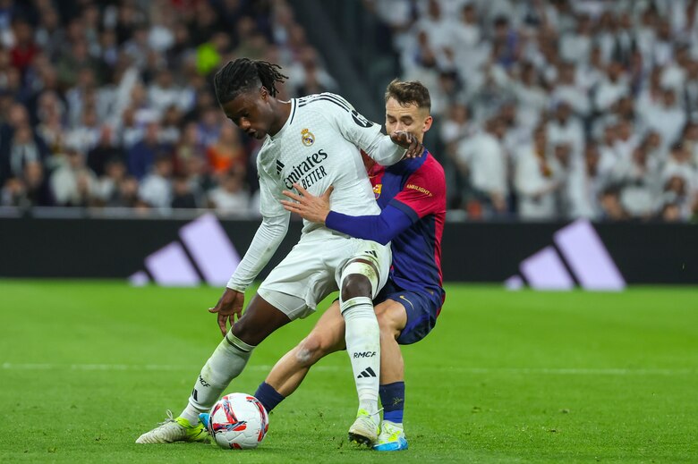 Lewandowski, Lamine y Raphinha sellan la goleada del Barcelona en el Bernabéu