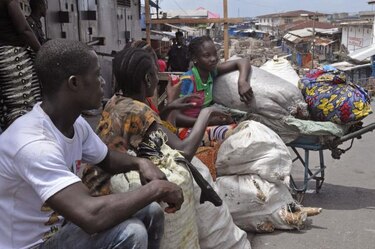 Trasladan de Sierra Leona a Reino Unido al primer británico afectado por ébola