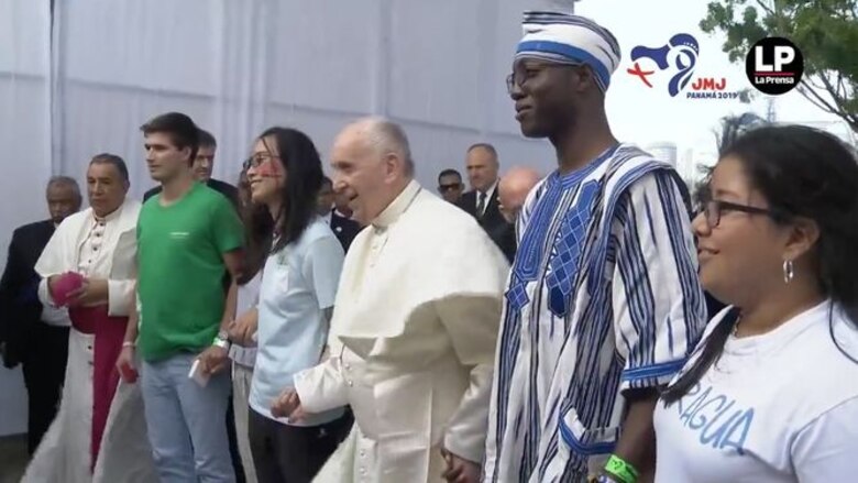 'Cuántas cosas nos pueden diferenciar, pero eso no impidió poder encontrarnos', dice el papa a los jóvenes