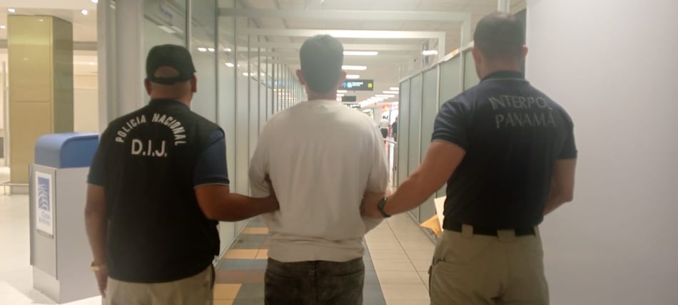 Sociedades fachada y testaferros: el ‘modus operandi’ de una red que lavaba dinero desde Ecuador a Panamá