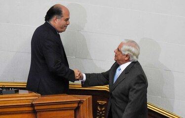 Nuevo jefe legislativo pide restituir facultades al Parlamento venezolano