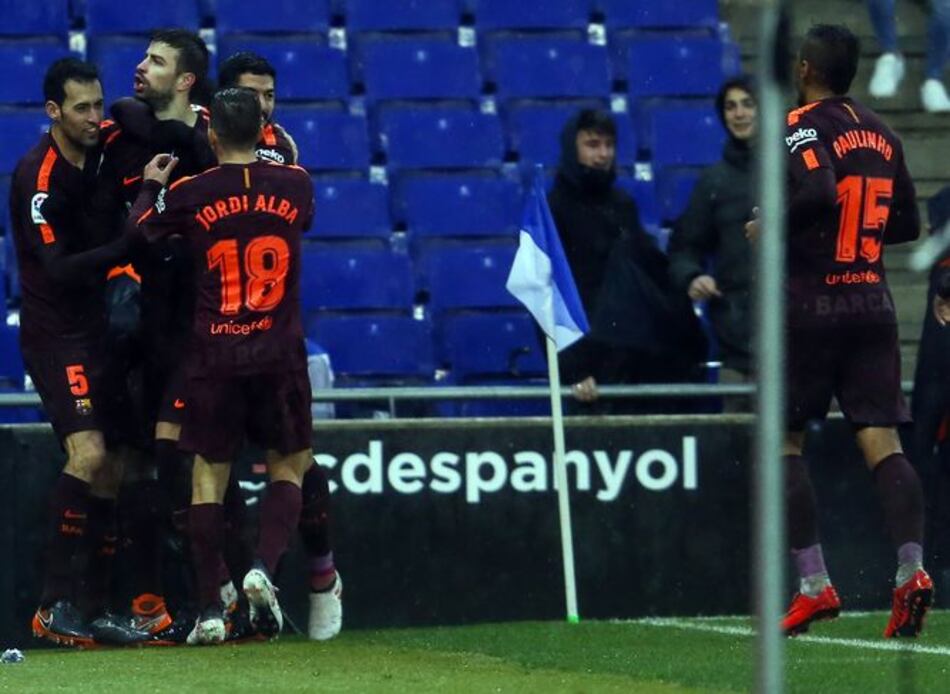 Gerard Piqué rescata al Barcelona ante el Espanyol