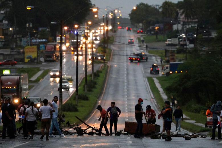 Más de 480 cierres y 196 aprehendidos tras 21 días de protestas en Panamá
