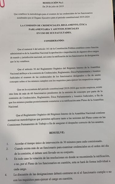 Comisión de Credenciales aprueba a funcionarios en grupo; ratifican a ocho en media hora
