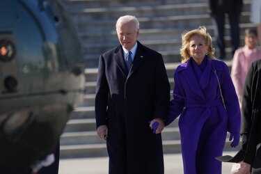 Joe Biden reaparece entre aplausos en el estreno de ‘Othello’ en Nueva York