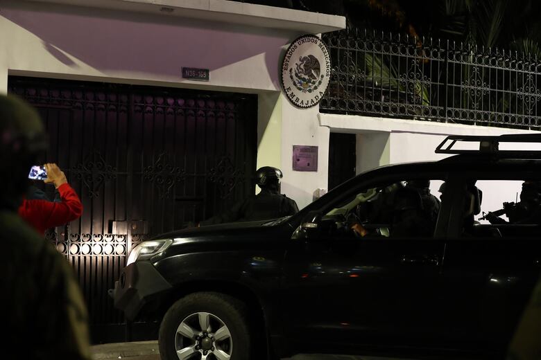 México suspende relaciones diplomáticas con Ecuador tras irrupción en embajada para capturar a Jorge Glas